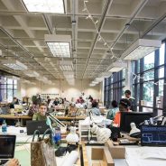 Des étudiants en architecture travaillent sur la sauvegarde du patrimoine